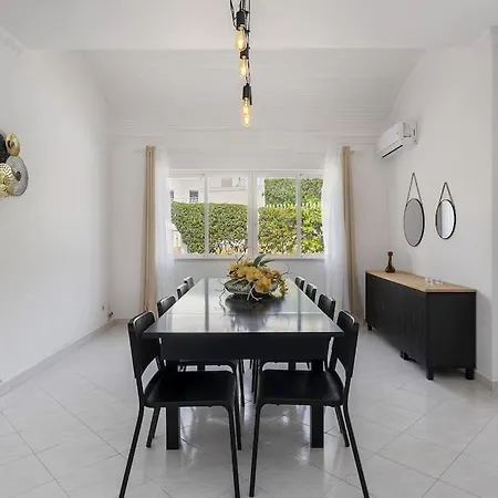 Marina - Pool & Sea View