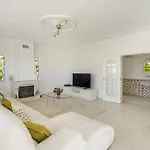 Marina - Pool & Sea View فيلة البوفيرا