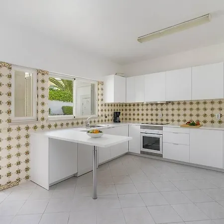 Vila Marina - Pool & Sea View *