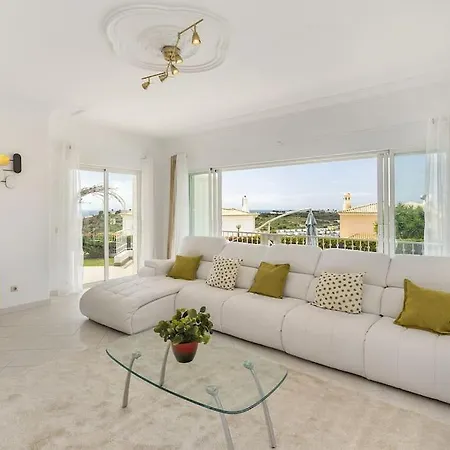 Marina - Pool & Sea View