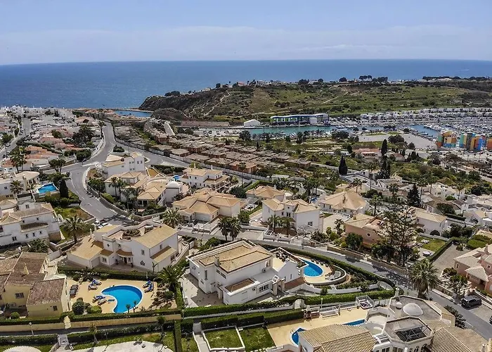 Marina - Pool & Sea View